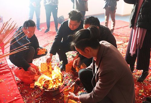 装修开工有什么讲究,装修祭拜仪式准备什么东西。 家居装饰 装修开工有什么讲究,装修祭拜仪式准备什么东西。 装修开工有什么讲究,装修祭拜仪式准备什么东西。 家居装饰