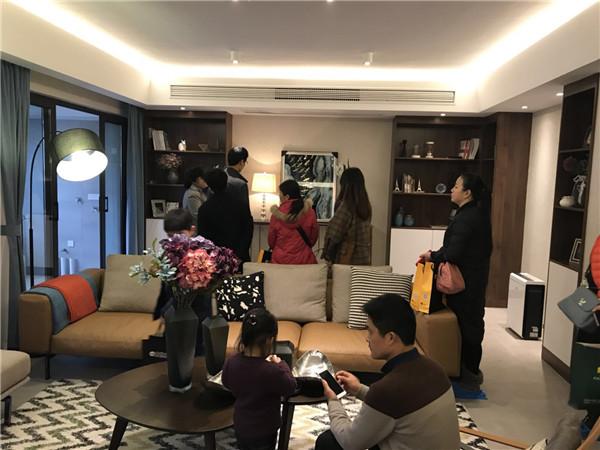 带业主看房聊什么,装修公司看房要准备什么东西。 买房须知 带业主看房聊什么,装修公司看房要准备什么东西。 带业主看房聊什么,装修公司看房要准备什么东西。 买房须知