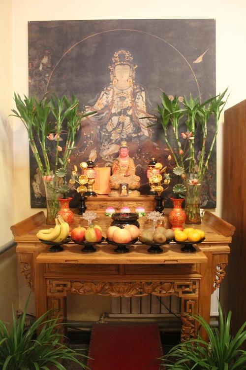 搬新家家里没有佛台供品要放哪里，装修要准备什么贡品好呢图片。 搬新家家里没有佛台供品要放哪里，装修要准备什么贡品好呢图片。 二手房
