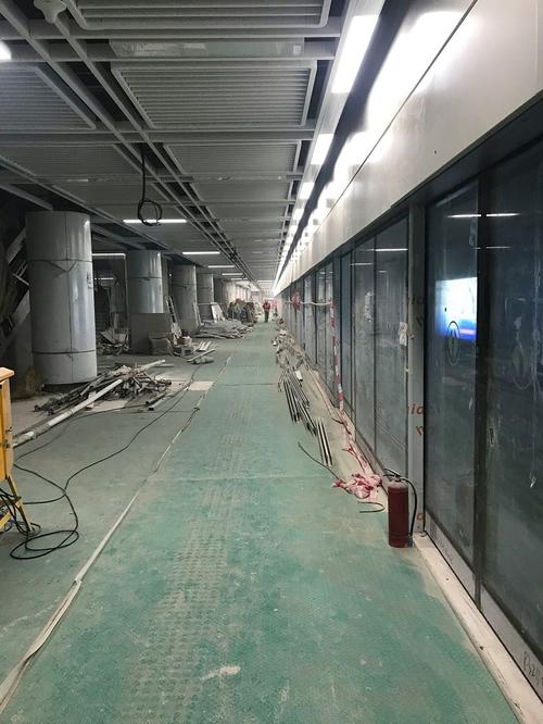 油漆可以带上地铁吗?请问,装修喷漆时准备什么东西好。 二手房 油漆可以带上地铁吗?请问,装修喷漆时准备什么东西好。 油漆可以带上地铁吗?请问,装修喷漆时准备什么东西好。 二手房