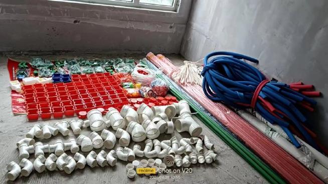 水电工进场前需要自己订什么材料,装修水电开工要准备什么东西。 家居装饰 水电工进场前需要自己订什么材料,装修水电开工要准备什么东西。 水电工进场前需要自己订什么材料,装修水电开工要准备什么东西。 家居装饰