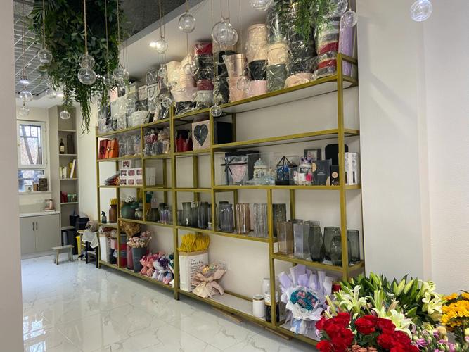 想开一家花店，需要准备些什么，给装修队准备什么物品好。 想开一家花店，需要准备些什么，给装修队准备什么物品好。 二手房