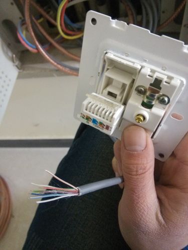 家里装修时每个房间预留个网线接口,怎么才能用,装修房子什么准备插孔呢图片。 装修知识 家里装修时每个房间预留个网线接口,怎么才能用,装修房子什么准备插孔呢图片。 家里装修时每个房间预留个网线接口,怎么才能用,装修房子什么准备插孔呢图片。 装修知识