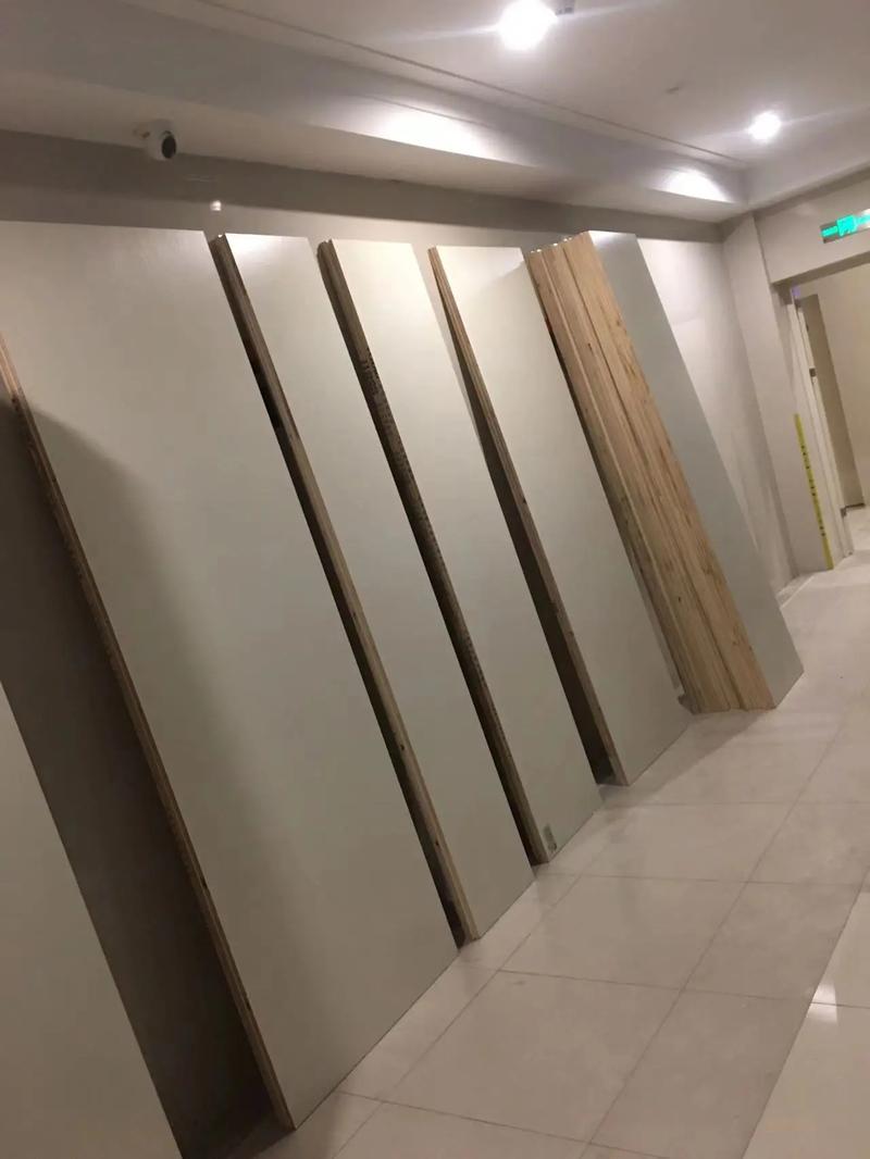 新房子装修是买家具好,还是请木工现场做好,准备装修房子最先买什么东西。 买房须知 新房子装修是买家具好,还是请木工现场做好,准备装修房子最先买什么东西。 新房子装修是买家具好,还是请木工现场做好,准备装修房子最先买什么东西。 买房须知