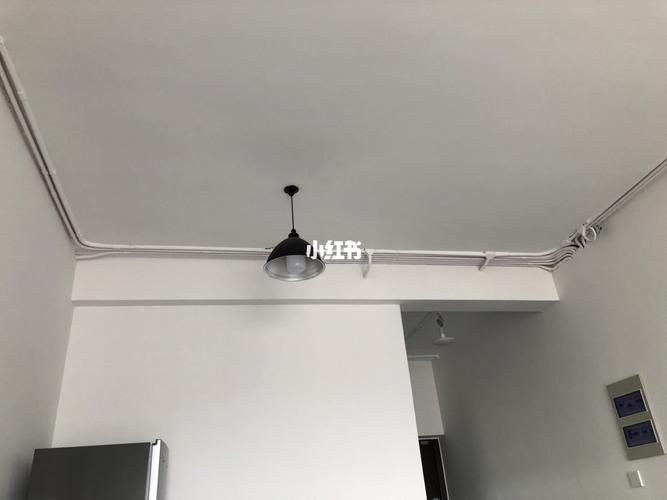 新建房子先排明线还是先吊顶，装修第一步先干啥。 新建房子先排明线还是先吊顶，装修第一步先干啥。 家居装饰