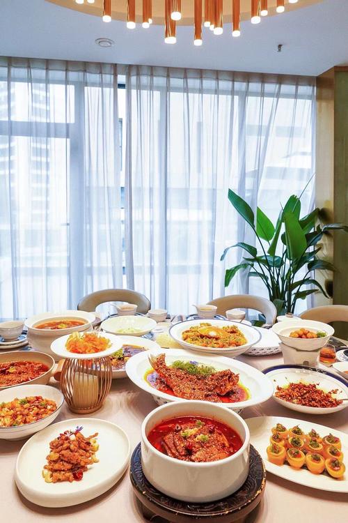 成都花园餐厅,一场文化与美食的视觉盛宴 成都花园餐厅,一场文化与美食的视觉盛宴 二手房