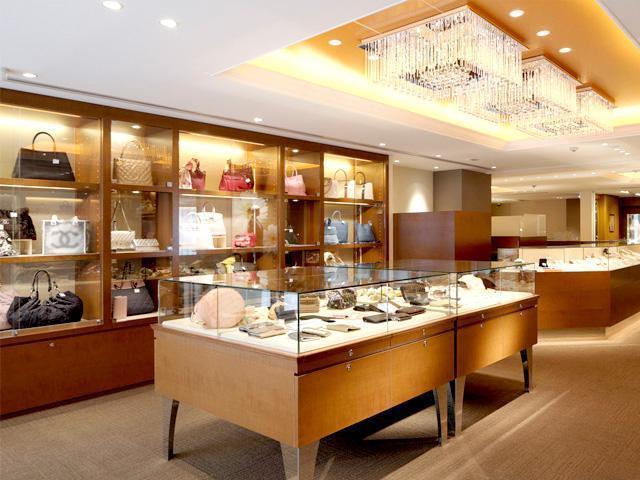 奢华之境,匠心独运_探秘奢侈品回收护理店装修风格 买房须知 奢华之境,匠心独运_探秘奢侈品回收护理店装修风格 奢华之境,匠心独运_探秘奢侈品回收护理店装修风格 买房须知