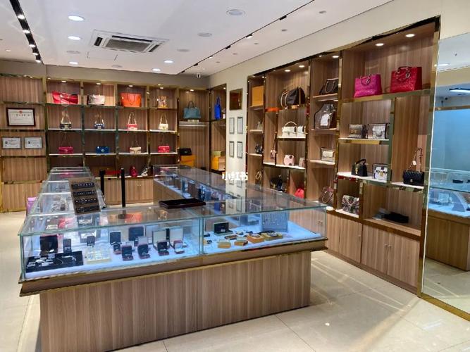 奢华旧韵，新篇再启_二手奢侈品店铺的装修设计风格分析 奢华旧韵，新篇再启_二手奢侈品店铺的装修设计风格分析 家居设计