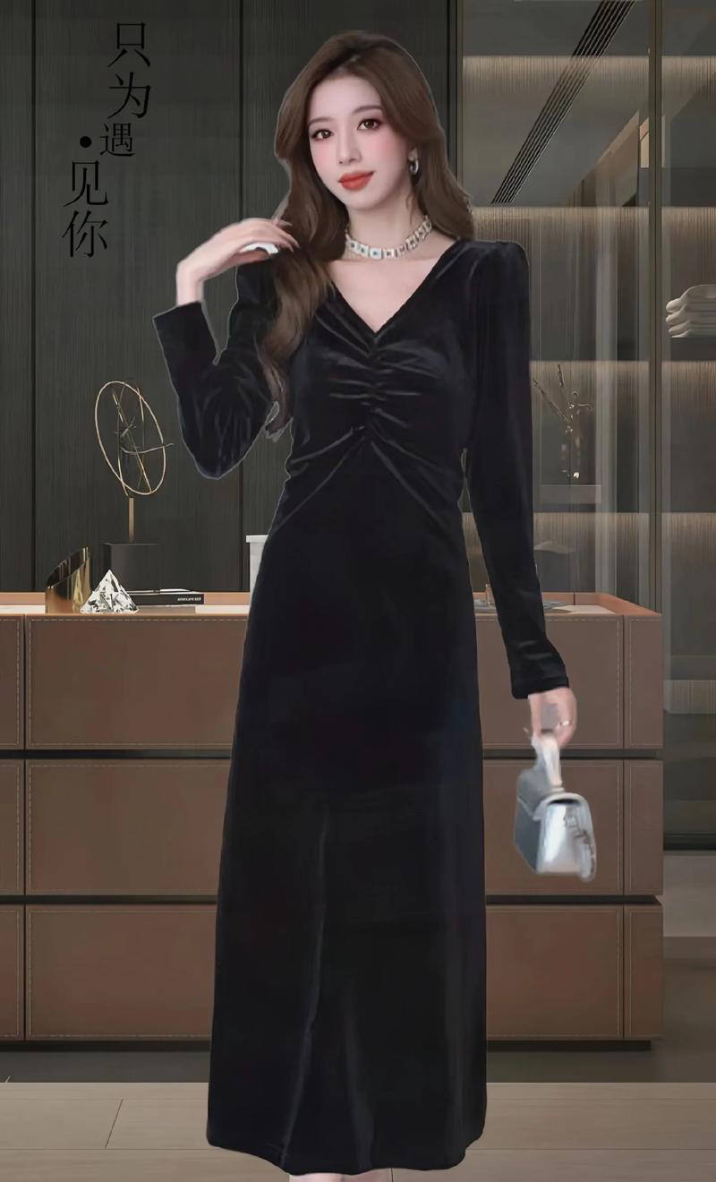 中长款女装修身显瘦V领,优雅与魅力的完美结合 中长款女装修身显瘦V领,优雅与魅力的完美结合 家居装饰