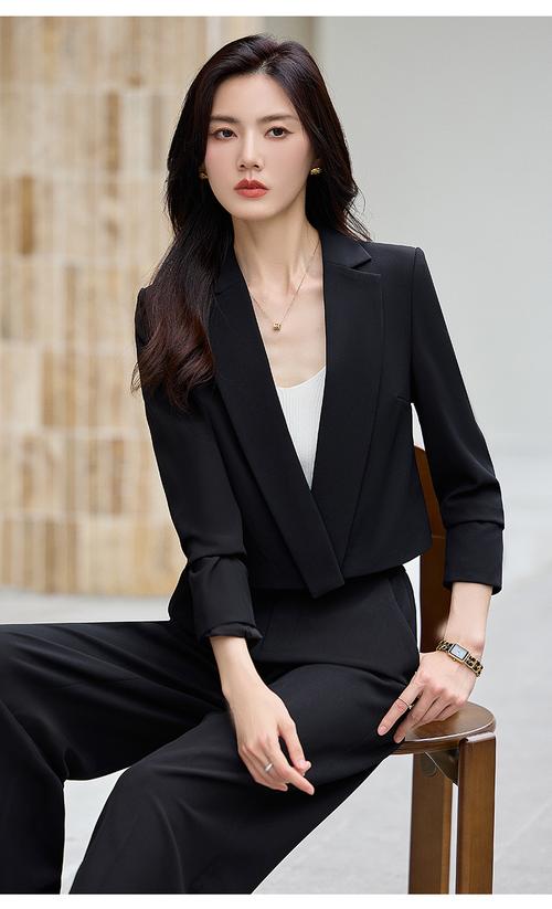 小个子短款西装修身厚款_职场女性的时尚利器 小个子短款西装修身厚款_职场女性的时尚利器 家居设计